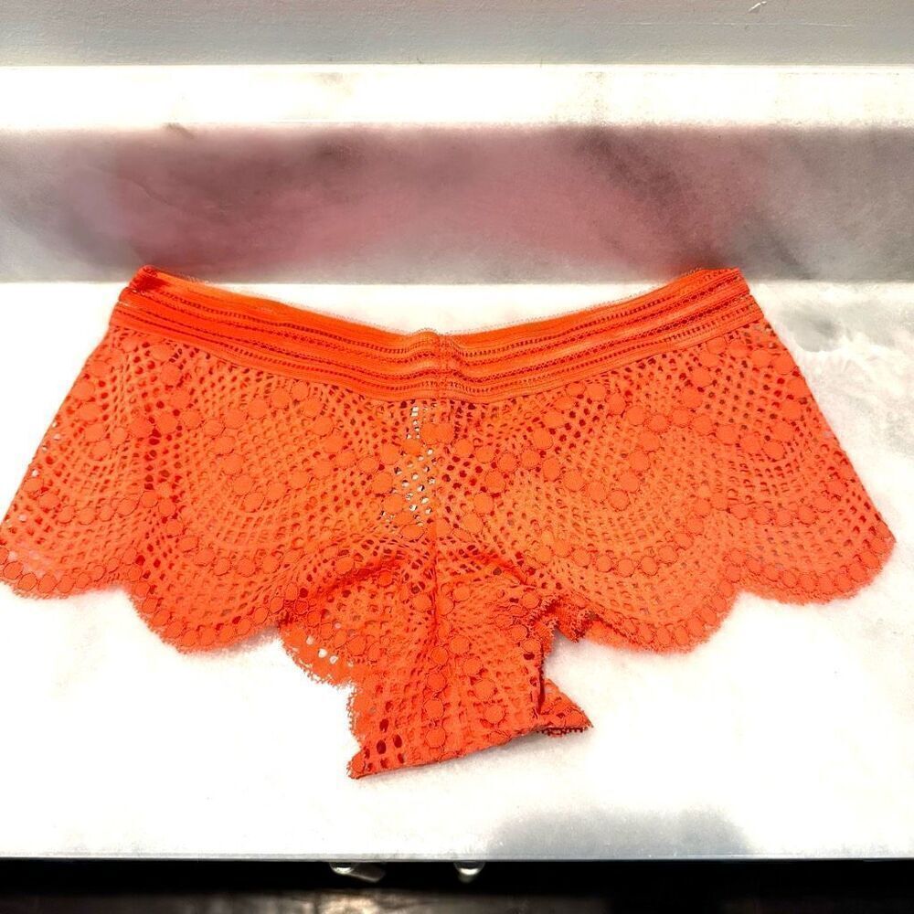 NWT Victoria's Secret Dream Angels Low rise Crochet Lace Shortie Orange Small